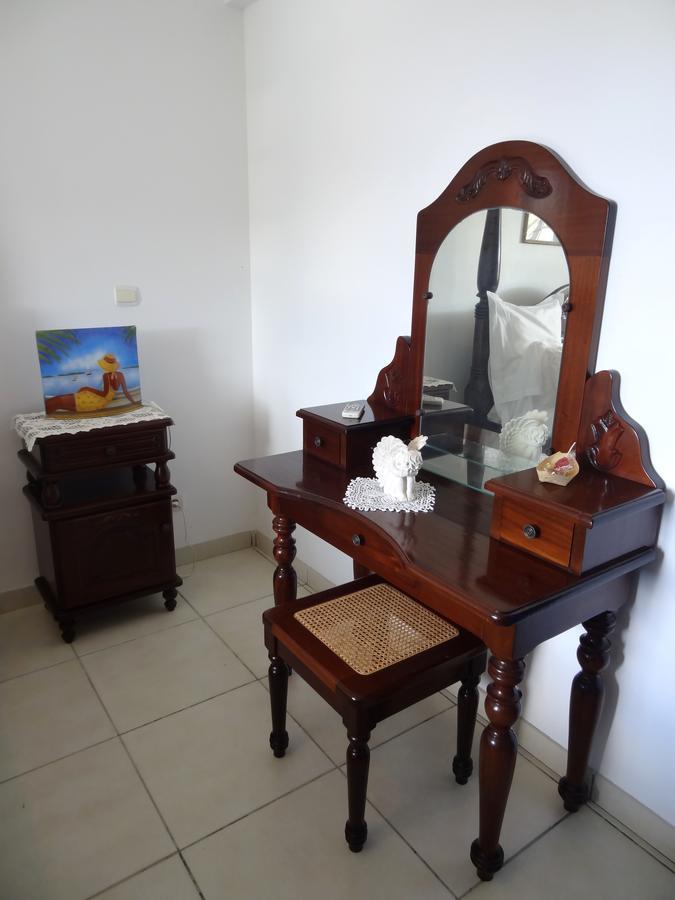לה ווקלה Bed & Breakfast 6 Suites Piscine Et Plage Pointe Faula מראה חיצוני תמונה