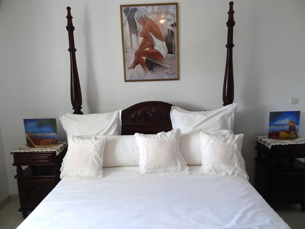 לה ווקלה Bed & Breakfast 6 Suites Piscine Et Plage Pointe Faula מראה חיצוני תמונה