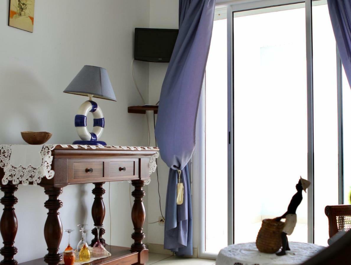 לה ווקלה Bed & Breakfast 6 Suites Piscine Et Plage Pointe Faula מראה חיצוני תמונה
