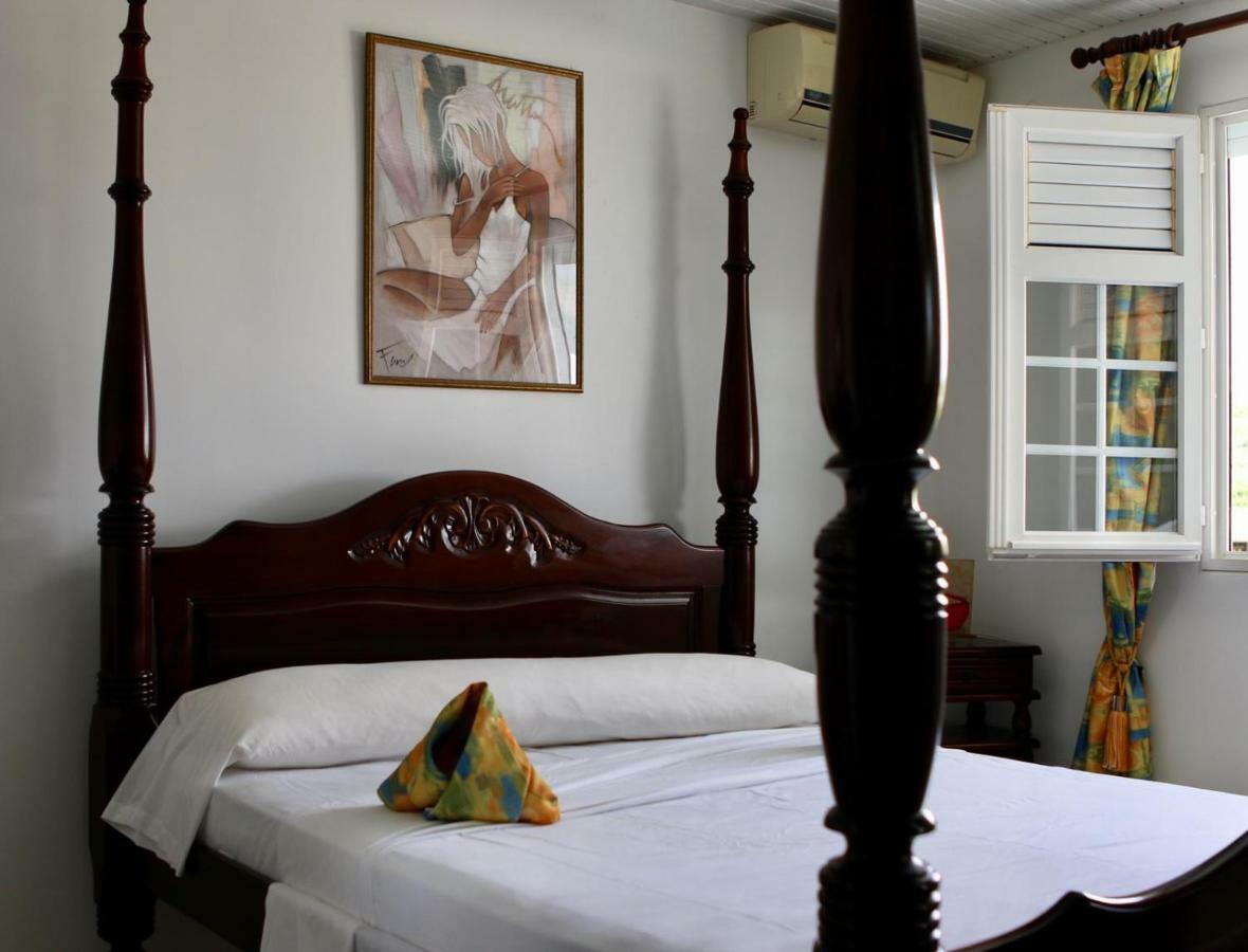 לה ווקלה Bed & Breakfast 6 Suites Piscine Et Plage Pointe Faula מראה חיצוני תמונה